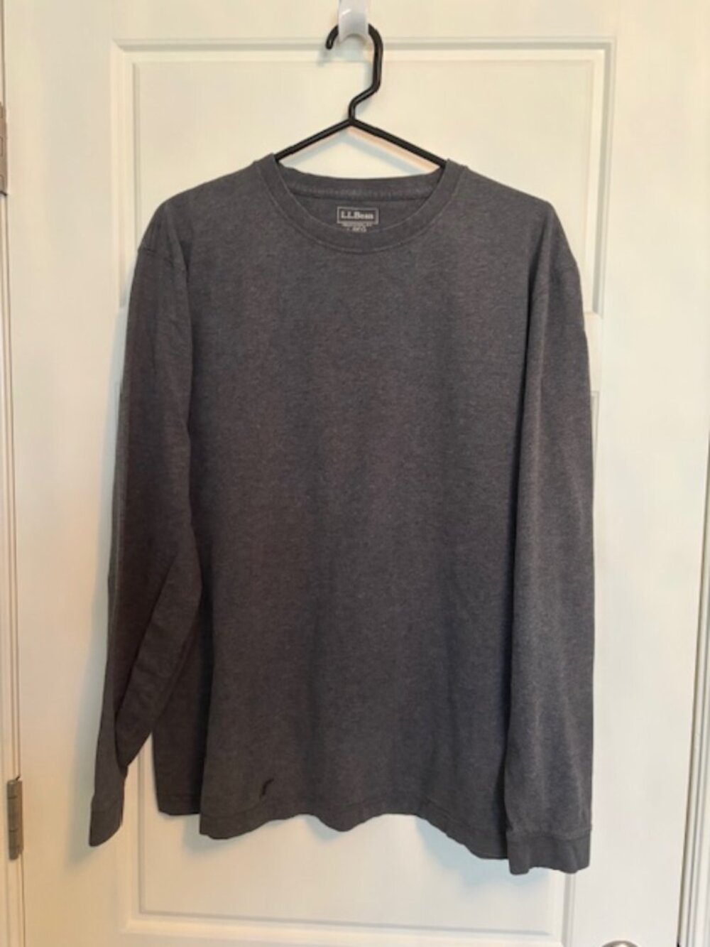 L.L. Bean Gray Men's Unshrinkable Long-Sleeve Tee - size Large - SALE!